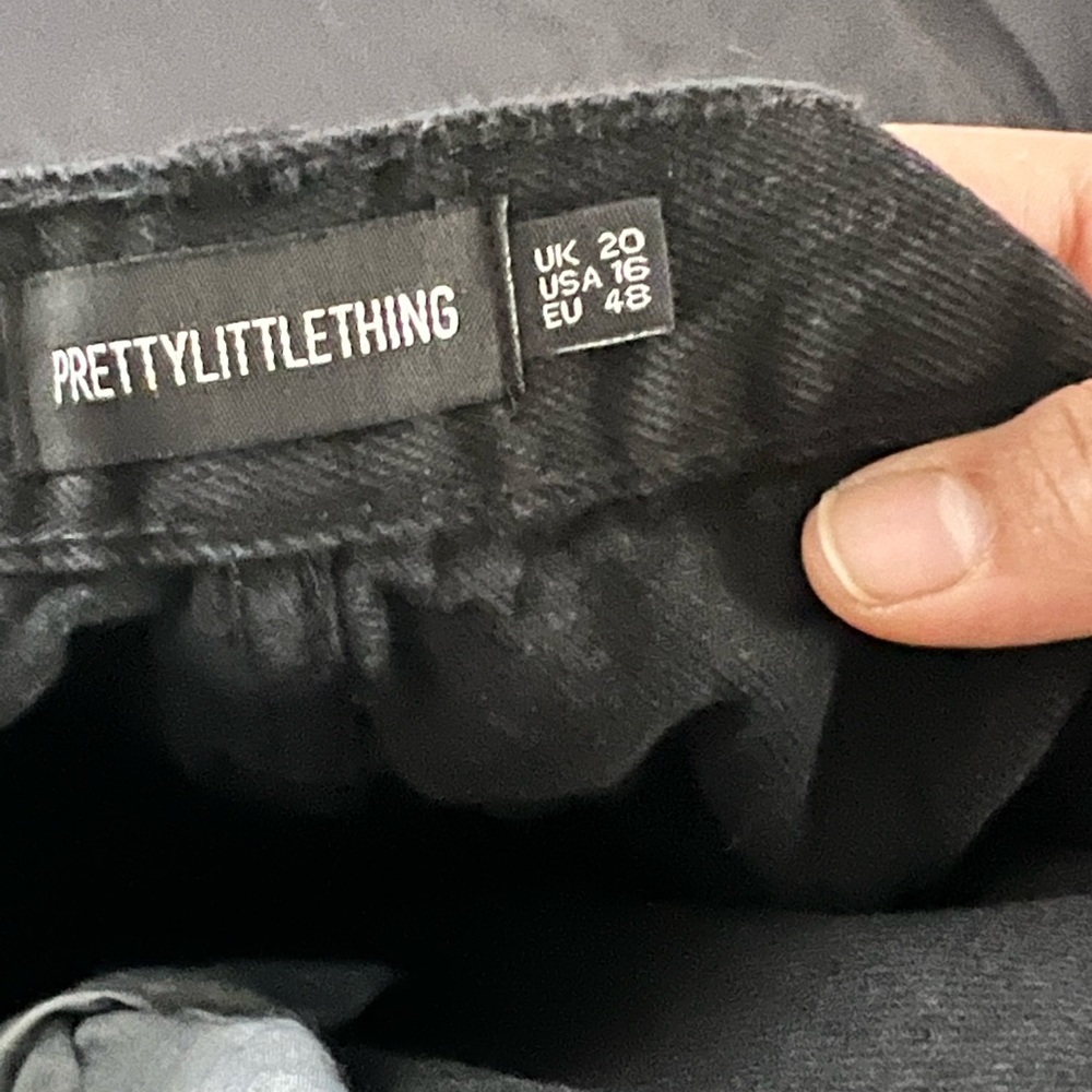 Pretty little thing plus size jeans - Picture 2 of 2